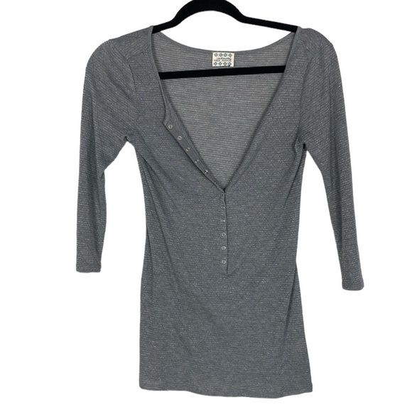 Intimately, free people gray shimmer snap front Henley top - Picture 1 of 7